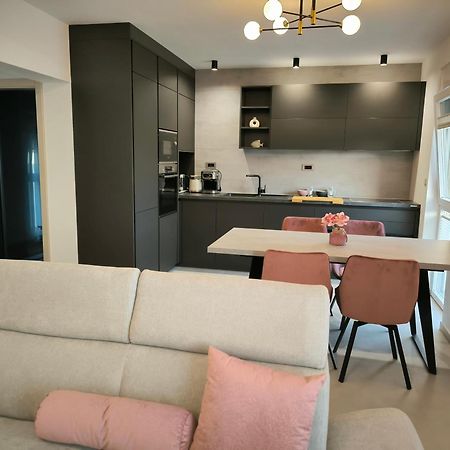 Luxury Apartments Marina View ヴォディツェ エクステリア 写真